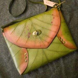 Kabelka Elven leaf skládaný list